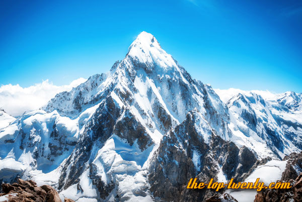Mount Everest mountain